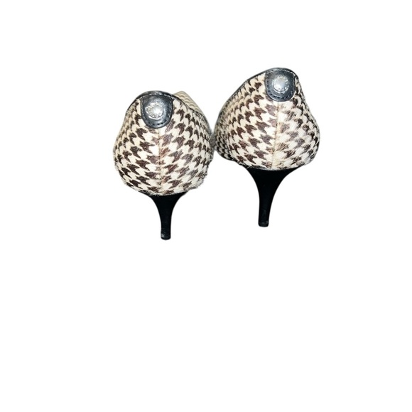 Michael KORS FLEX DOROTHY CLASSIC BLACK WHITE HOUNDSTOOTH PUMPS 7 heels - Picture 3 of 5